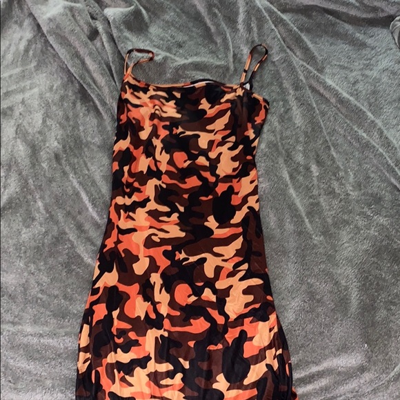 Dress - Picture 2 of 4